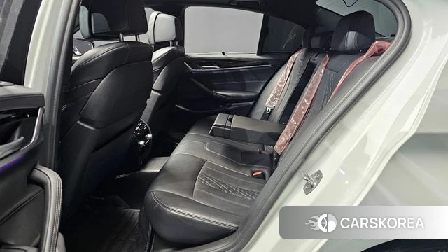 BMW 5 Series (G30) 2019 Белый из Кореи, фото 3
