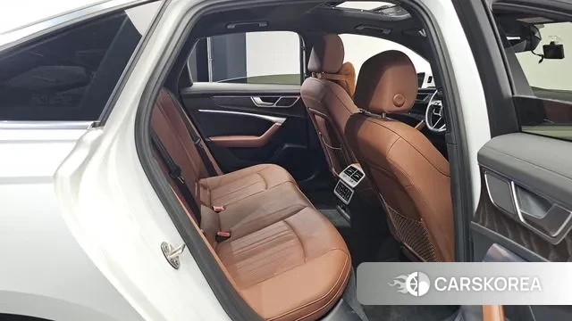 Audi A6 (C8) 2021 Белый из Кореи, фото 3