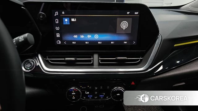Chevrolet (GM Daewoo) Trax Crossover 2024 Белый из Кореи, фото 3