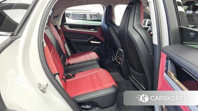 Porsche Cayenne (PO536) 2024 Серебристо-серый из Кореи, фото 3