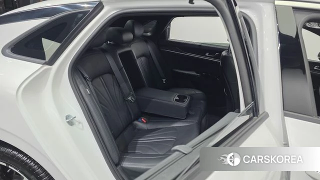 Kia K5 3rd generation 2023 Белый из Кореи, фото 3