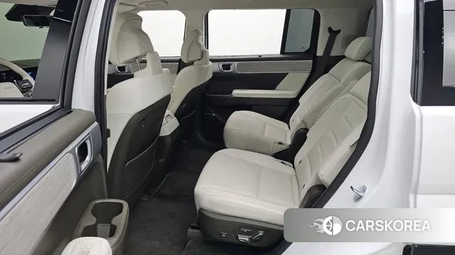 Hyundai Santa Fe (MX5) 2023 Белый из Кореи, фото 3