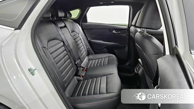 Kia The New K3 2nd generation 2022 Белый из Кореи, фото 3