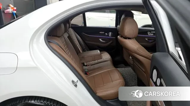 Mercedes-Benz E-Class W213 2018 Белый из Кореи, фото 3