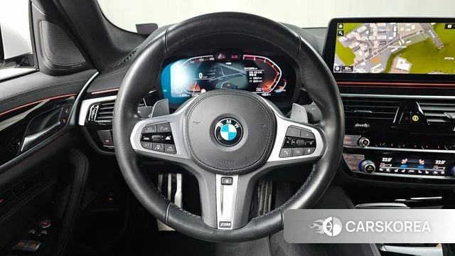 BMW 5 Series (G30) 2021 Белый из Кореи, фото 3