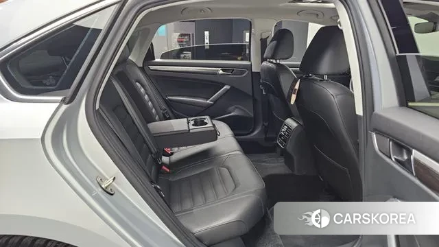 Volkswagen The New Passat 2018 Серебряный из Кореи, фото 3