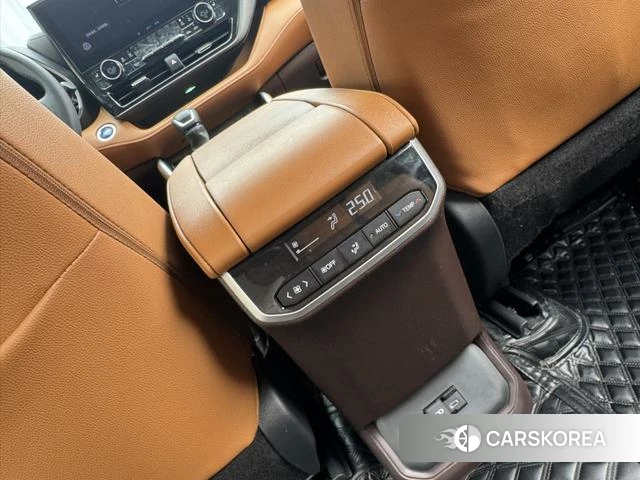 Toyota Highlander 2022 Белый из Китая, фото 3