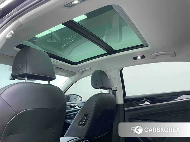 Volkswagen Passat 2023 Черный из Китая, фото 3