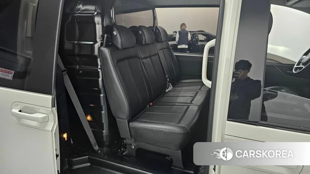 Hyundai Staria 2022 Белый из Кореи, фото 3