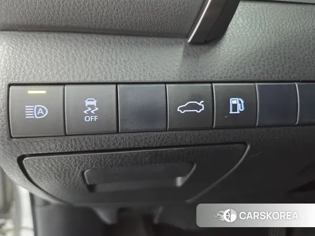 Toyota Camry (XV70) 2018 Серебряный из Кореи, фото 3