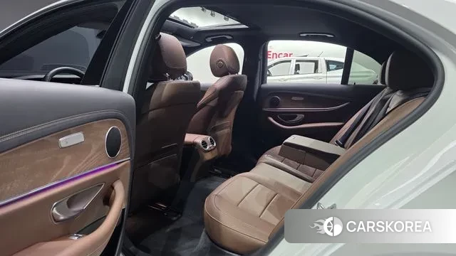 Mercedes-Benz E-Class W213 2021 Белый из Кореи, фото 3