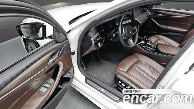 BMW 5 Series (G30) 2020 Белый из Кореи, фото 3