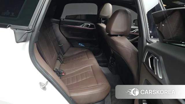 BMW 4 Series (G22) 2026 Белый из Кореи, фото 3