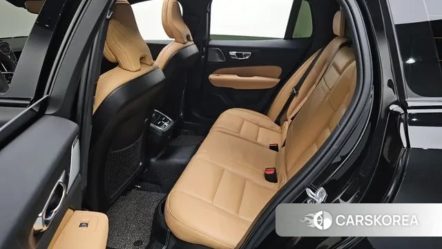 Volvo V60 Cross-Country 2nd Generation 2021 Черный из Кореи, фото 3