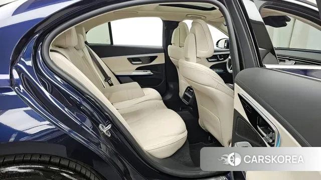 Mercedes-Benz E-Class W214 2024 Синий из Кореи, фото 3