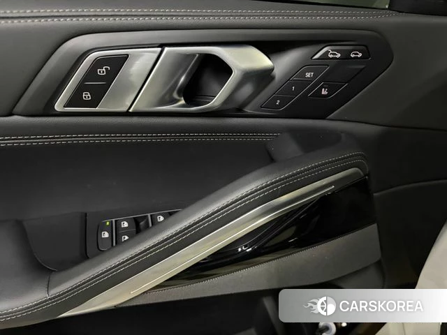 BMW X6 (G06) 2025 Белый из Кореи, фото 3