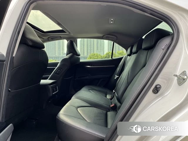 Toyota Camry 2022 Белый из Китая, фото 3