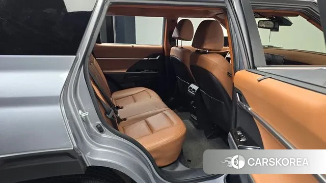 Ssangyong Torres 2024 Светло-серебряный цвет из Кореи, фото 3