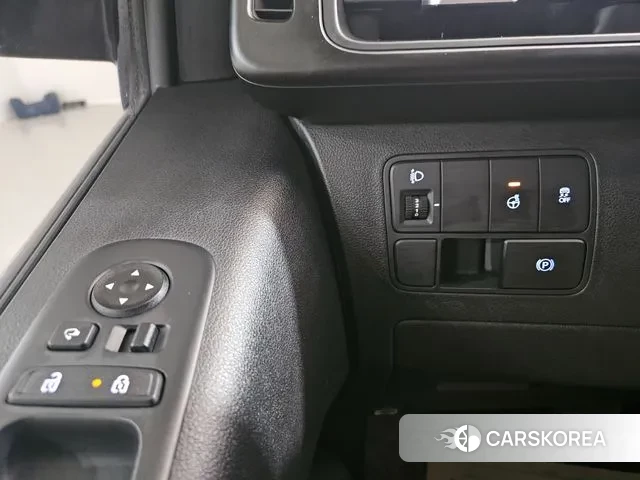 Hyundai Staria 2021 Серый из Кореи, фото 3