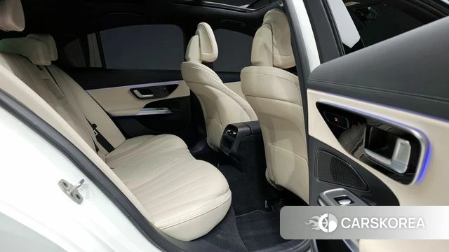 Mercedes-Benz E-Class W214 2025 Белый из Кореи, фото 3