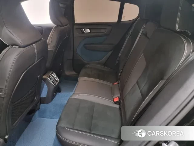 Volvo C40 Richards 2023 Черный из Кореи, фото 3