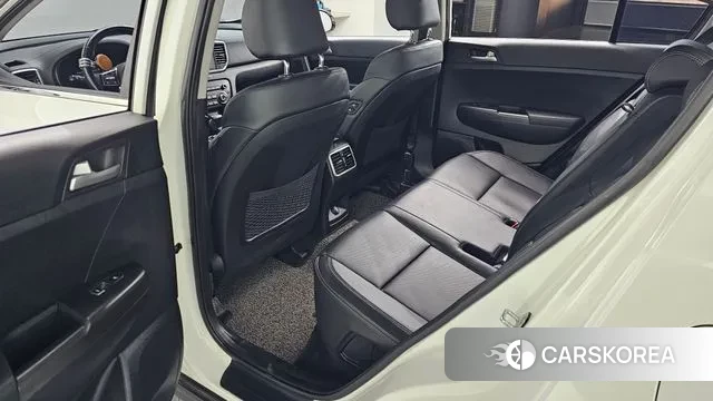 Kia Sportage The Bold 2021 Белый из Кореи, фото 3