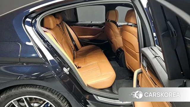 BMW 5 Series (G30) 2022 Черный из Кореи, фото 3