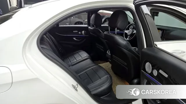 Mercedes-Benz E-Class W213 2018 Белый из Кореи, фото 3