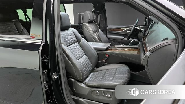 Cadillac Escalade 5th Generation 2022 Черный из Кореи, фото 3