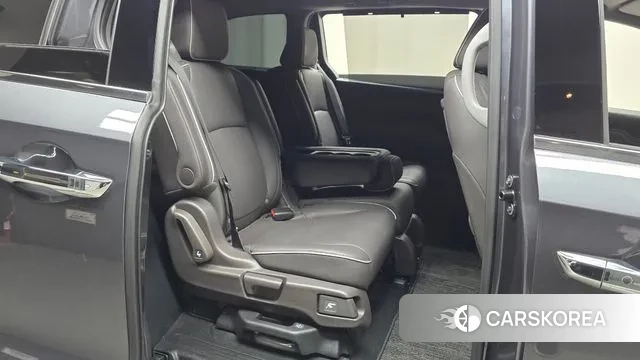 Honda Odyssey 2023 Серый из Кореи, фото 3