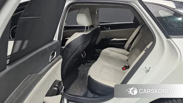 Kia The New K5 3rd generation 2023 Белый из Кореи, фото 3