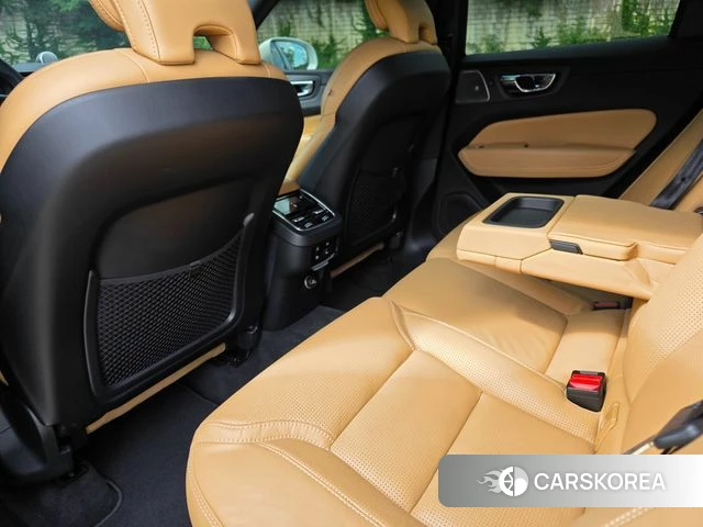 Volvo XC60 second Generation 2019 Белый из Кореи, фото 3