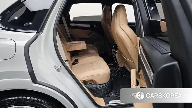 Porsche Cayenne (PO536) 2023 Серебристо-серый из Кореи, фото 3