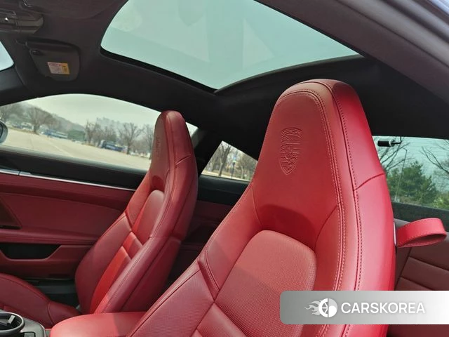 Porsche 911(992) 2020 Серебряный из Кореи, фото 3