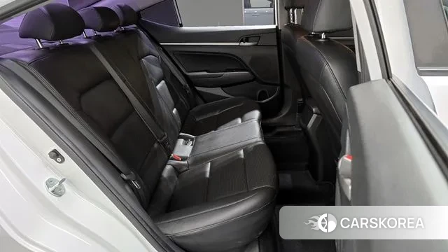 Hyundai Avante AD 2018 Белый из Кореи, фото 3