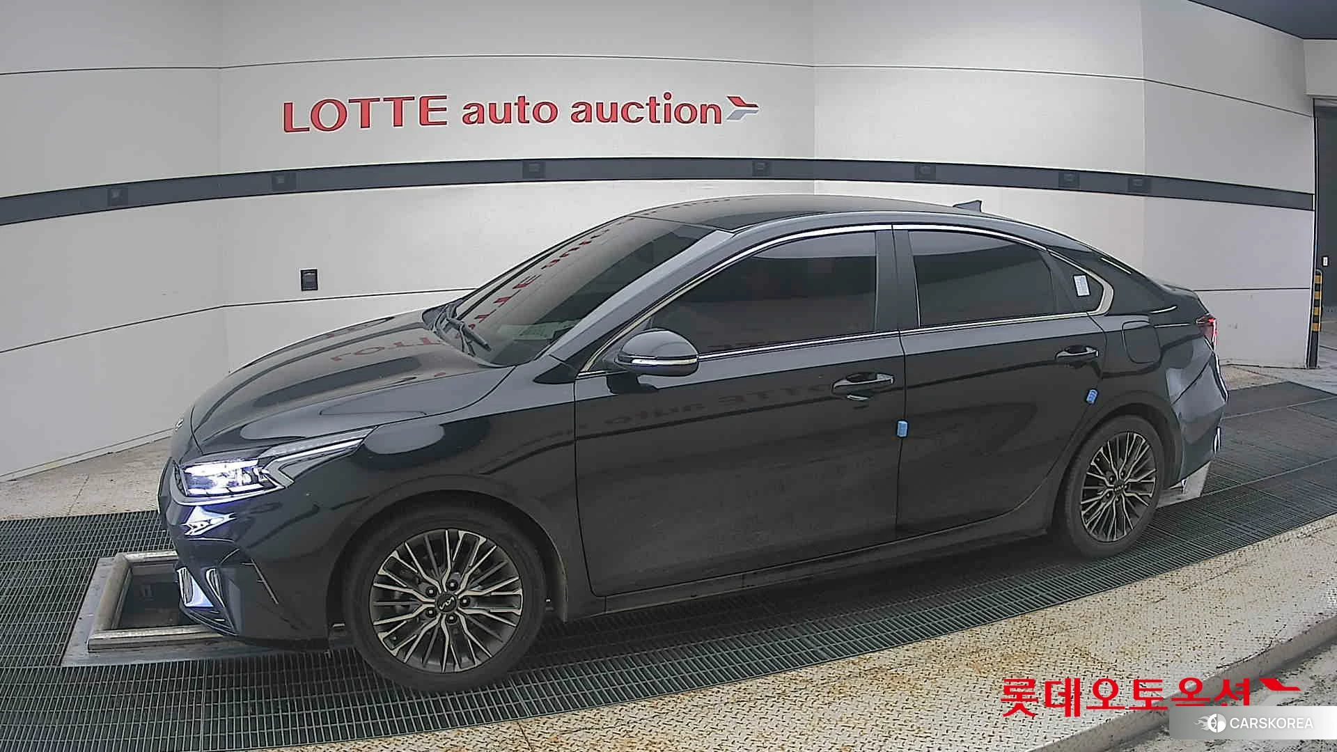 Kia K3 2022 Aurora Black Pearl из Кореи, фото 3