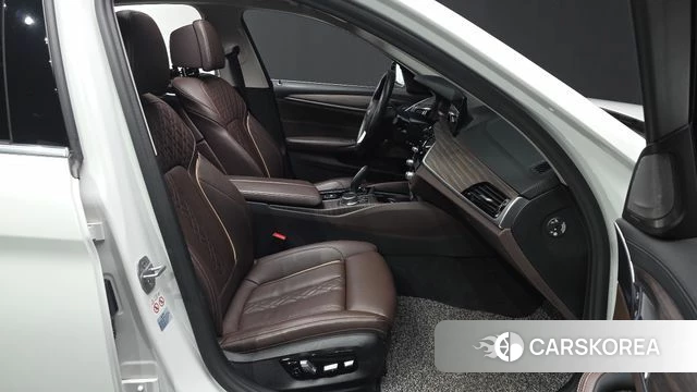 BMW 5 Series (G30) 2020 Белый из Кореи, фото 3