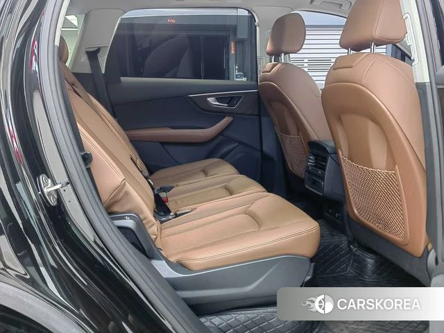 Audi Q7 2025 Черный из Китая, фото 3