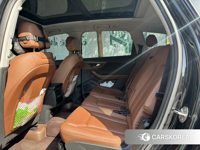 Audi Q7 2022 Черный из Китая, фото 3