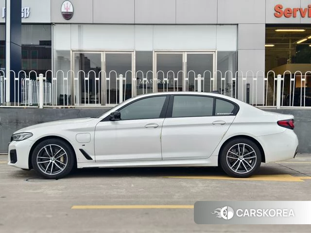 BMW 5 series PHEV 2020 Белый из Китая, фото 3