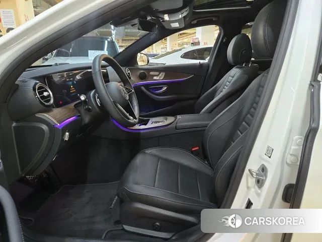 Mercedes-Benz E-Class W213 2021 Белый из Кореи, фото 3