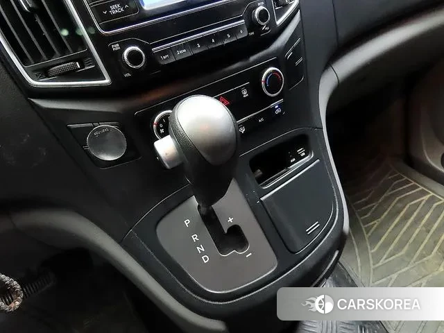 Hyundai The New Grand Starex 2018 Белый из Кореи, фото 3