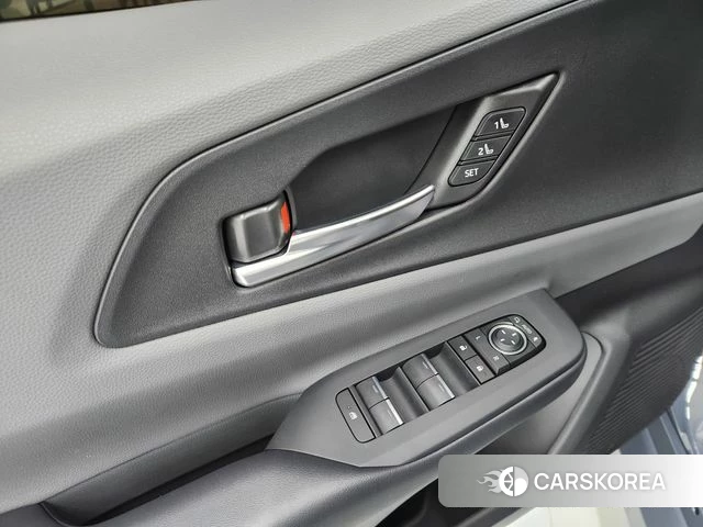 Toyota Prius 5th Generation 2026 Серый из Кореи, фото 3