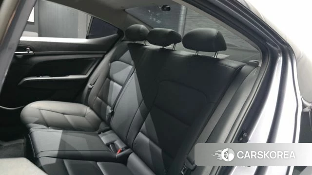 Hyundai Avante AD 2018 Серый из Кореи, фото 3