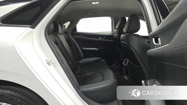 Kia K5 3rd generation 2023 Белый из Кореи, фото 3