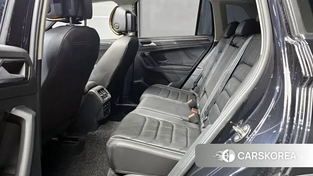 Volkswagen Tiguan second Generation 2022 Черный из Кореи, фото 3