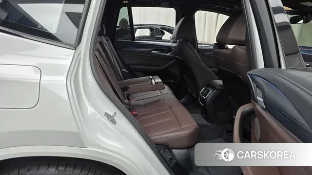 BMW iX3 2025 Белый из Кореи, фото 3