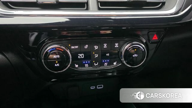 Chevrolet (GM Daewoo) Trax Crossover 2024 Серый из Кореи, фото 3