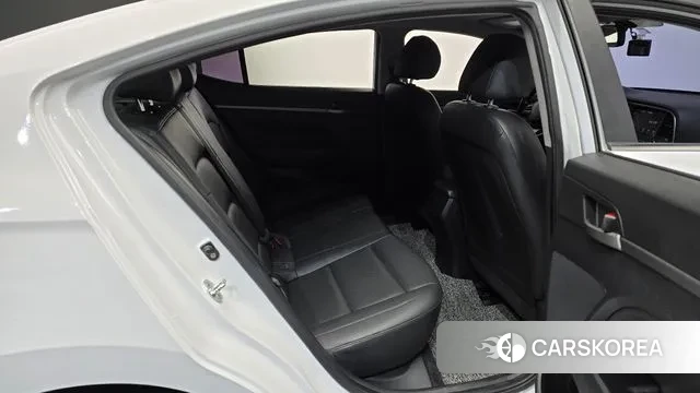 Hyundai Avante AD 2018 Белый из Кореи, фото 3