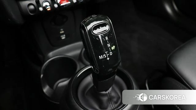 Mini Cooper Convertible 2022 Жемчужный цвет из Кореи, фото 3